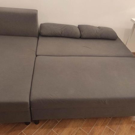 Nice Room With 2 Shared Bathrooms ,Wc , 2Km To Old Town -100M From Metro Szwedzka Warschau Exterior foto