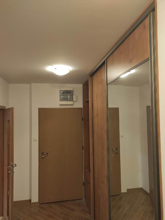 Nice Room With 2 Shared Bathrooms ,Wc , 2Km To Old Town -100M From Metro Szwedzka Warschau Exterior foto
