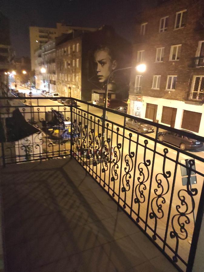 Nice Room With 2 Shared Bathrooms ,Wc , 2Km To Old Town -100M From Metro Szwedzka Warschau Exterior foto