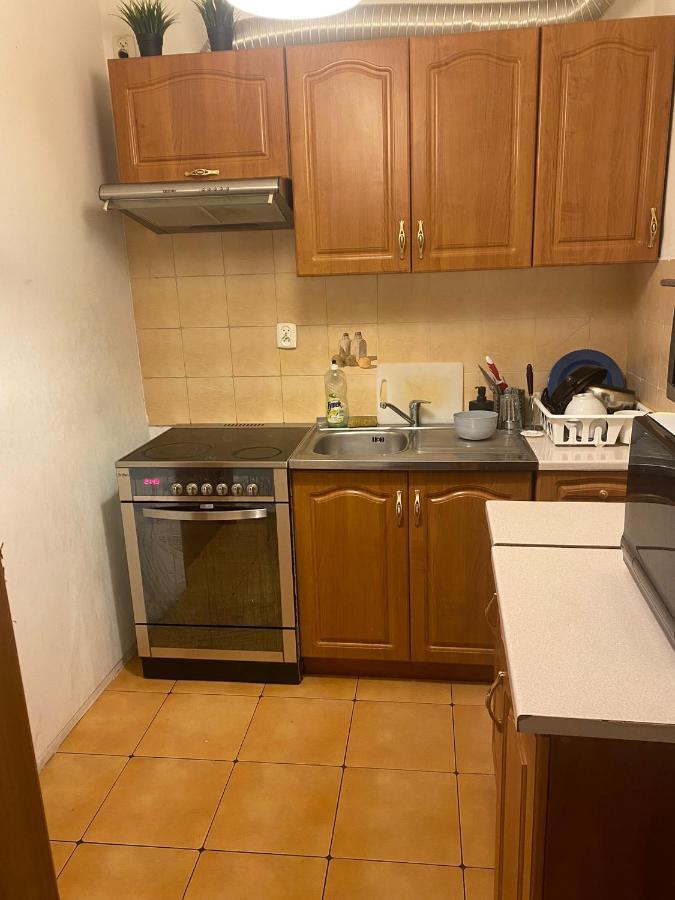 Nice Room With 2 Shared Bathrooms ,Wc , 2Km To Old Town -100M From Metro Szwedzka Warschau Exterior foto